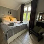 Central Apartment *
