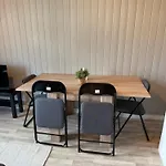 아파트 Central Apartment *
